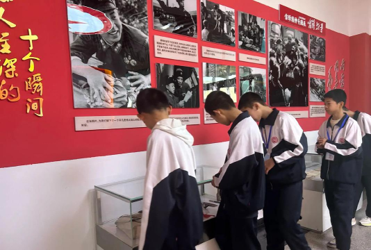 芳草湖总场中学