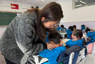 北京东城区革新里小学