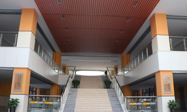 西安高新一中沣东中学