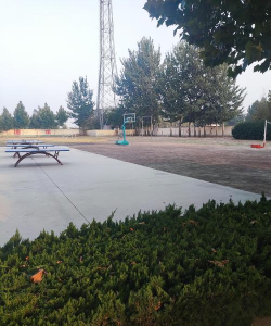 太原市尖草坪区向阳镇傅山中学