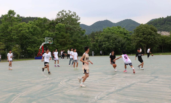 大白乡双庙杨初级中学