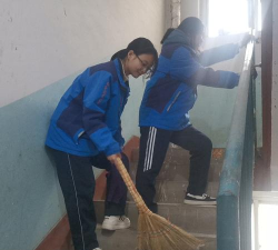 风陵渡第一初级中学