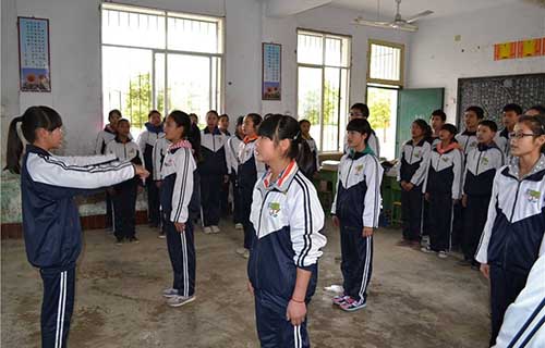 三台县建中乡初级中学校