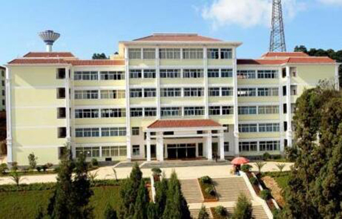 云南省安宁市第一中学