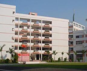 永川市大河乡初级中学校