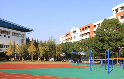 大足县三驱镇为塔初级中学