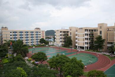 盘龙镇大建中学