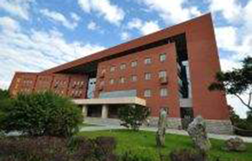 荣昌县龙集镇中学