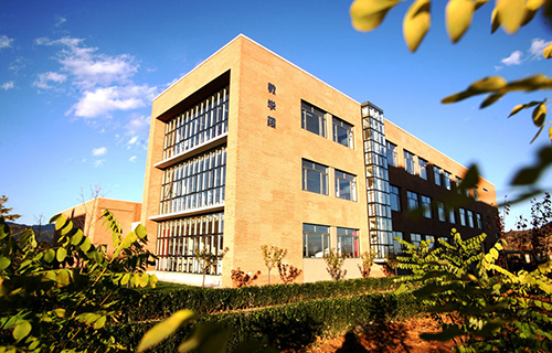 师宗县龙甸学校