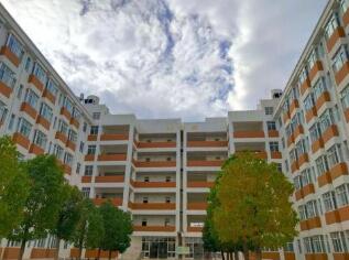 祥云县第一中学