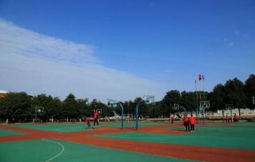 什邡市龙居中学